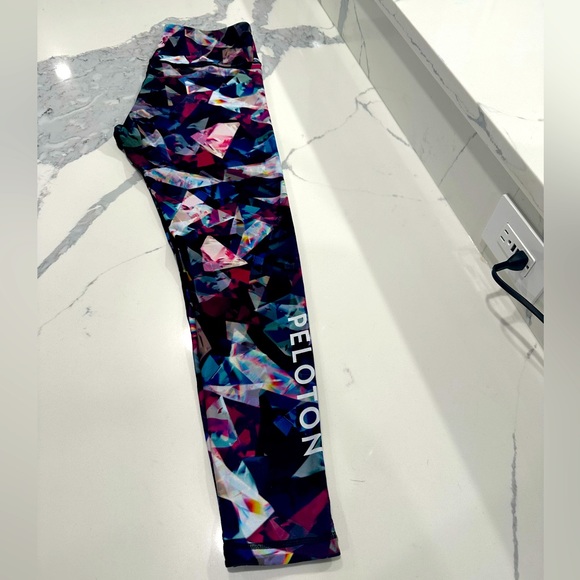 EUC Peloton Jewels in Space High Waisted Reversible Leggings - large - Picture 5 of 14